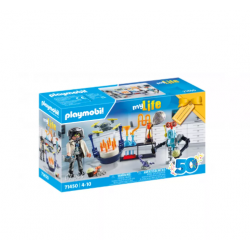 Naukowiec z robotami 71450